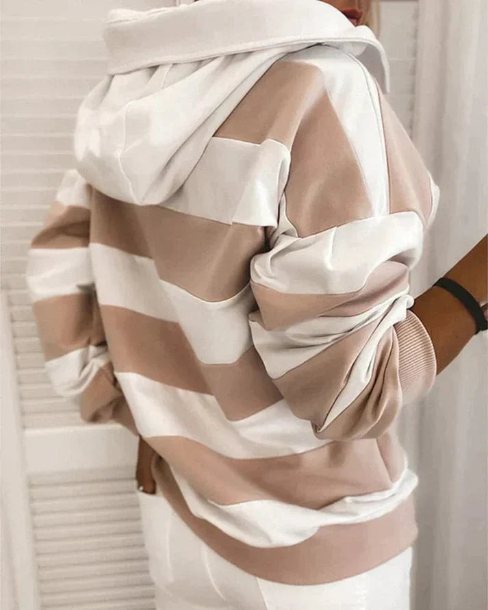 Lara - warmer und modischer kapuzenpullover
