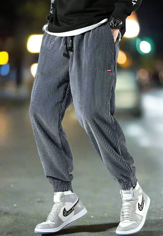 Konrad - moderne, weite cordhose