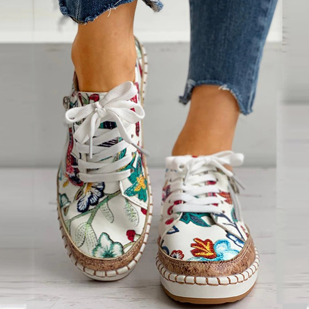 Santorin i flower sneaker trend der saison