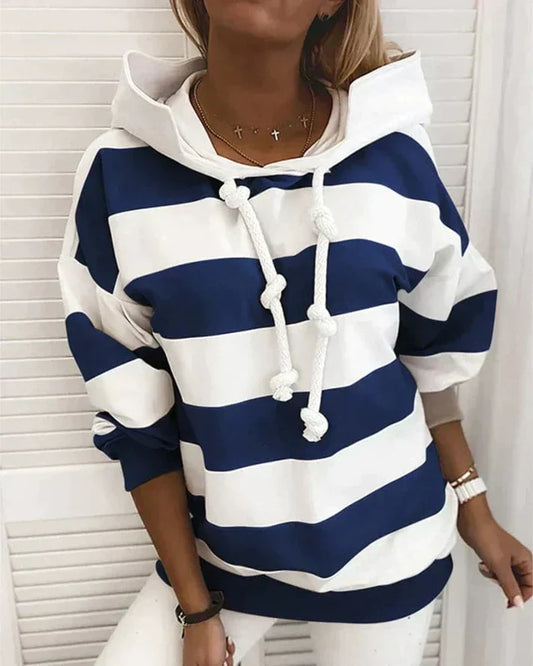 Lara - warmer und modischer kapuzenpullover