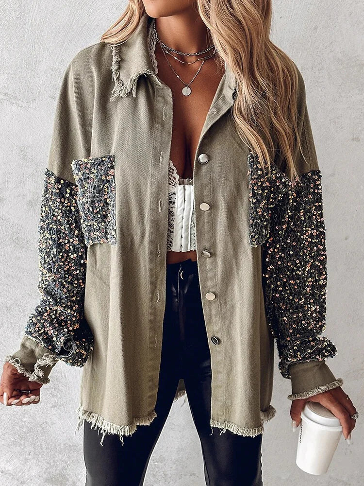 Aadhya - jeansjacke mit kontrastierenden pailletten