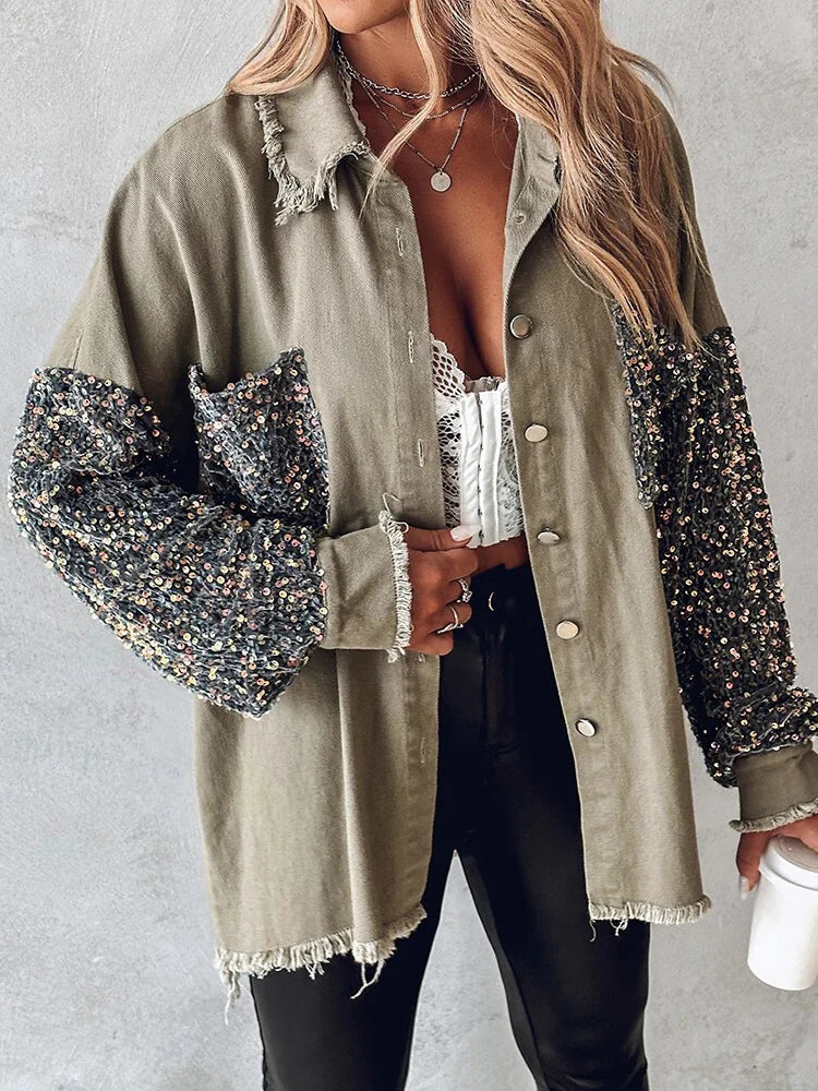 Aadhya - jeansjacke mit kontrastierenden pailletten