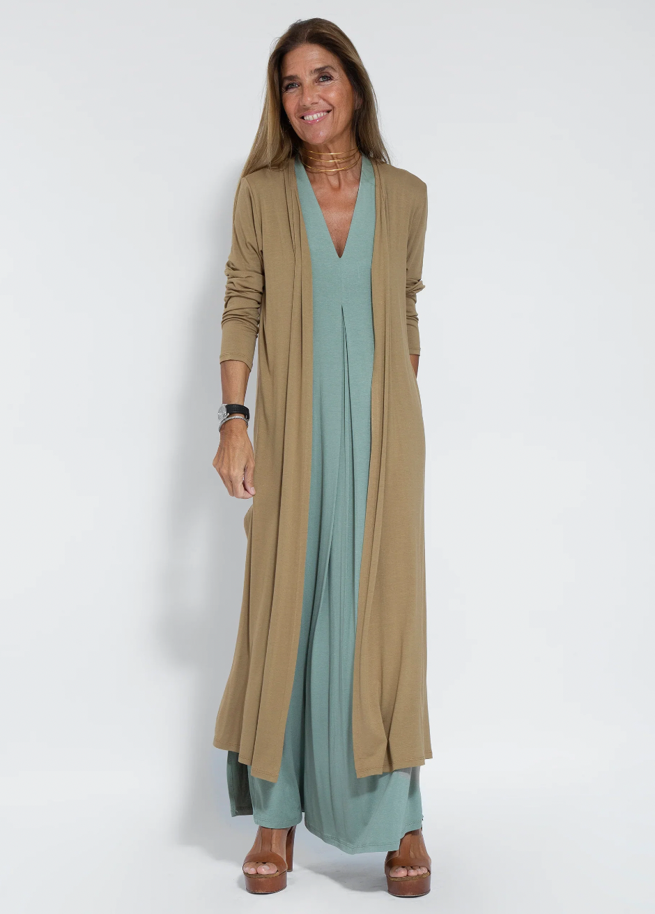 Ayania - set aus langem schlankmachenden kleid und weste