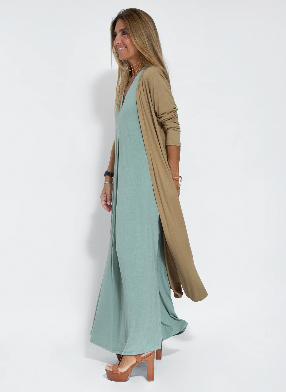 Ayania - set aus langem schlankmachenden kleid und weste