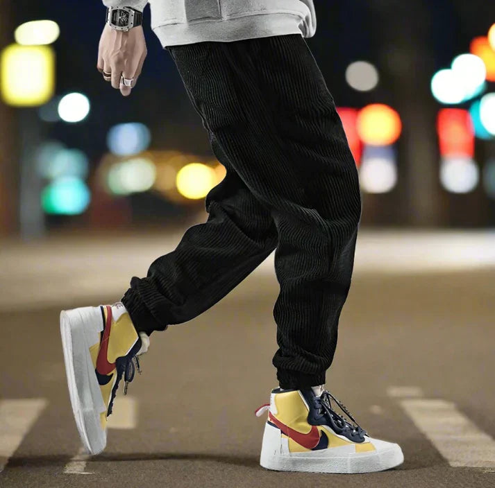 Konrad - moderne, weite cordhose
