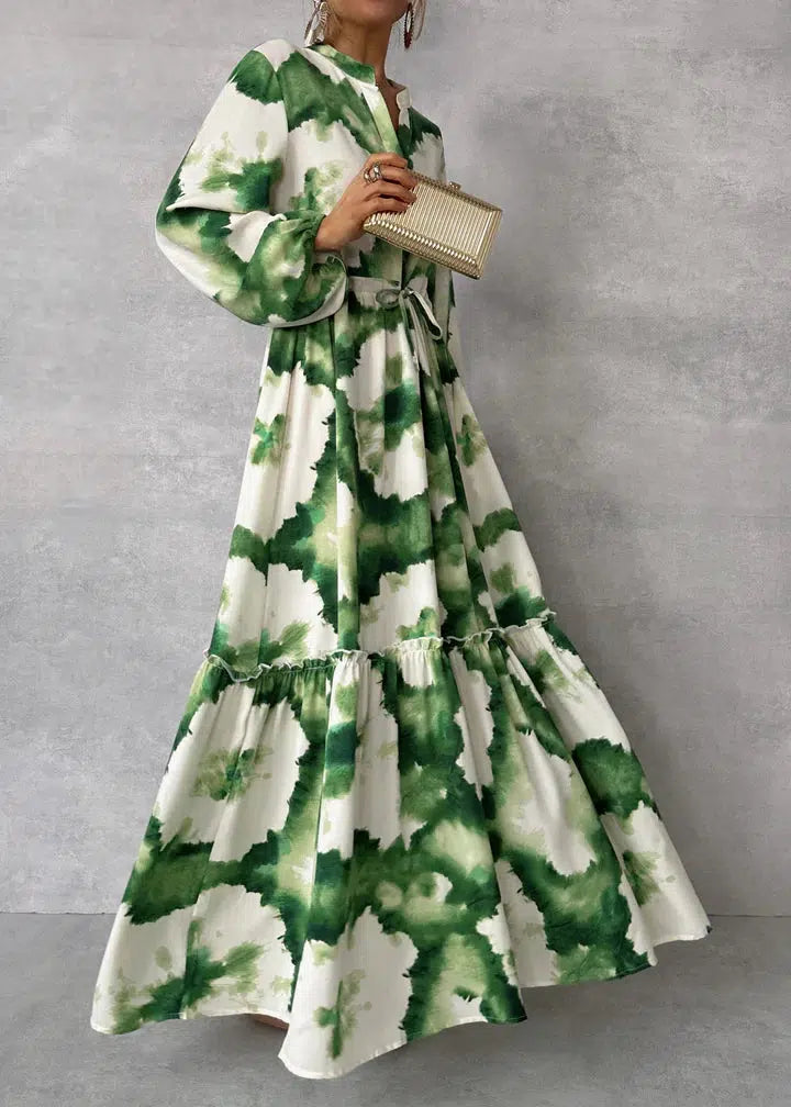 Charlotte – Elegantes grünes Maxikleid mit V-Ausschnitt und langen Ärmeln