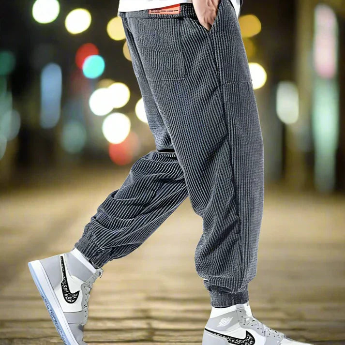 Konrad - moderne, weite cordhose